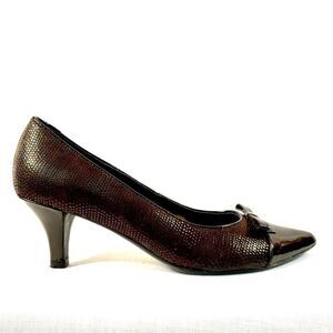 CHOCOLATE BROWN 2.5” HEELS DITTO by VAN ELI SIZE-7